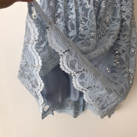 Beautiful perrywinkle Cinderella dress - Picture 4 of 8